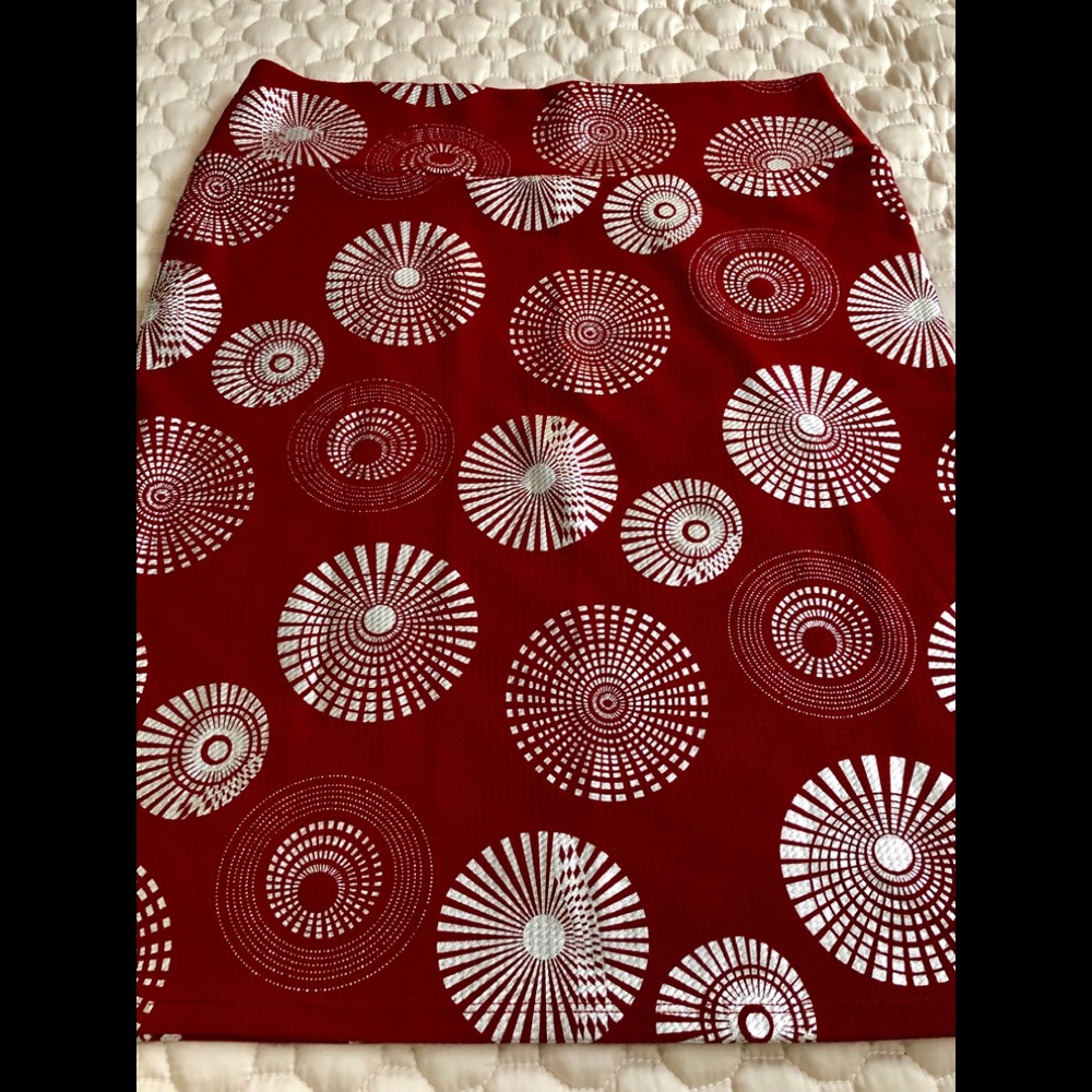 LulaRoe Elegant Cassie